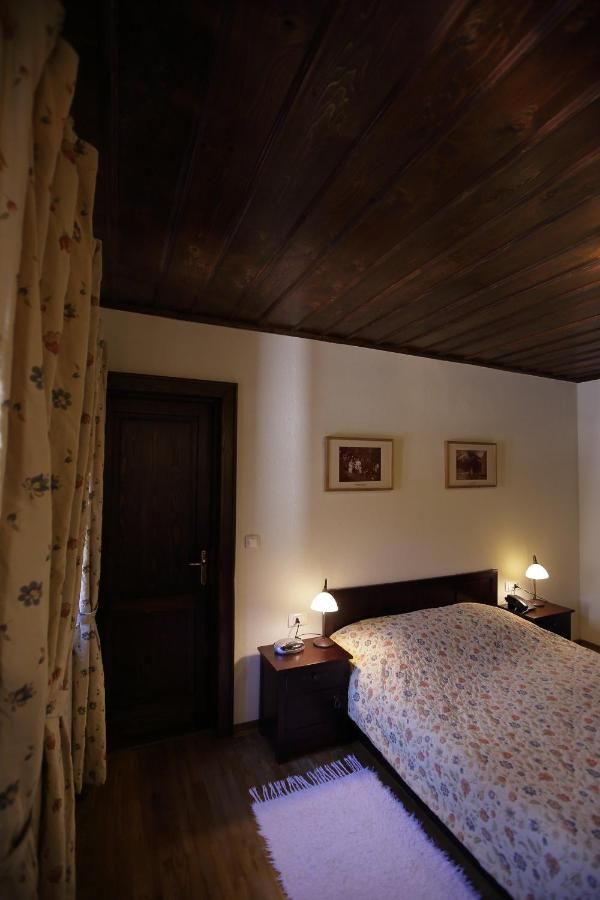 Отель Hotel Ivanov Konak Цетине