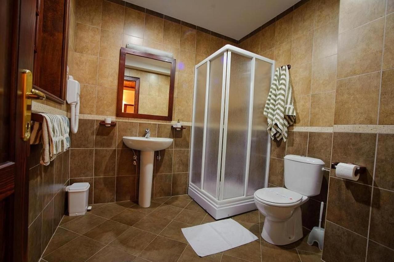 Отель Hotel Ivanov Konak Цетине