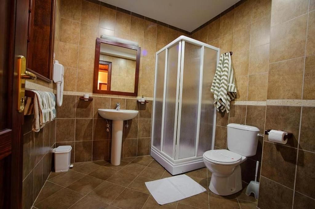 Отель Hotel Ivanov Konak Цетине